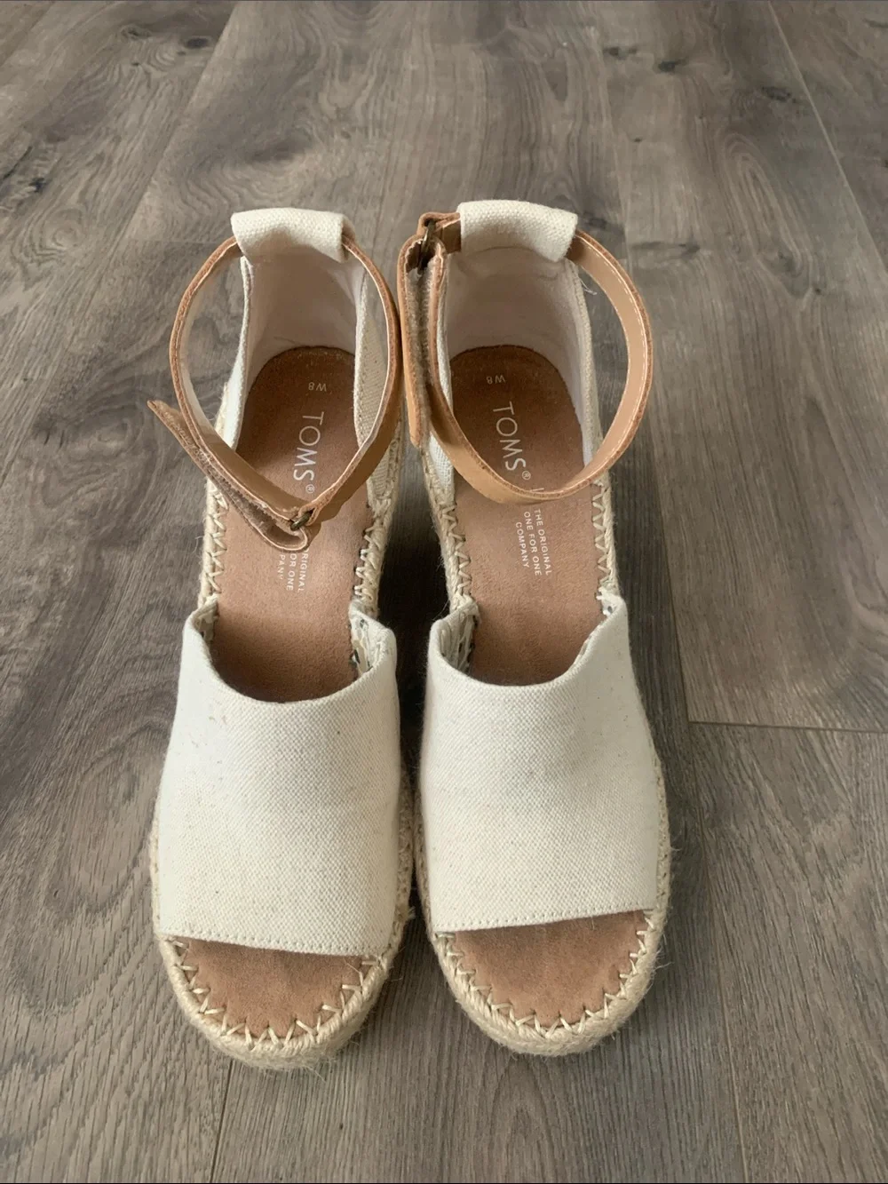 Toms excellent used